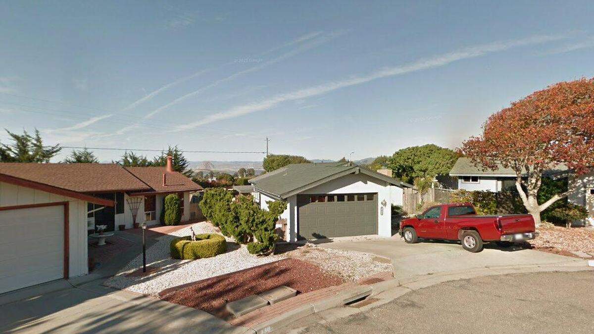 House on 200 block of Vista Court