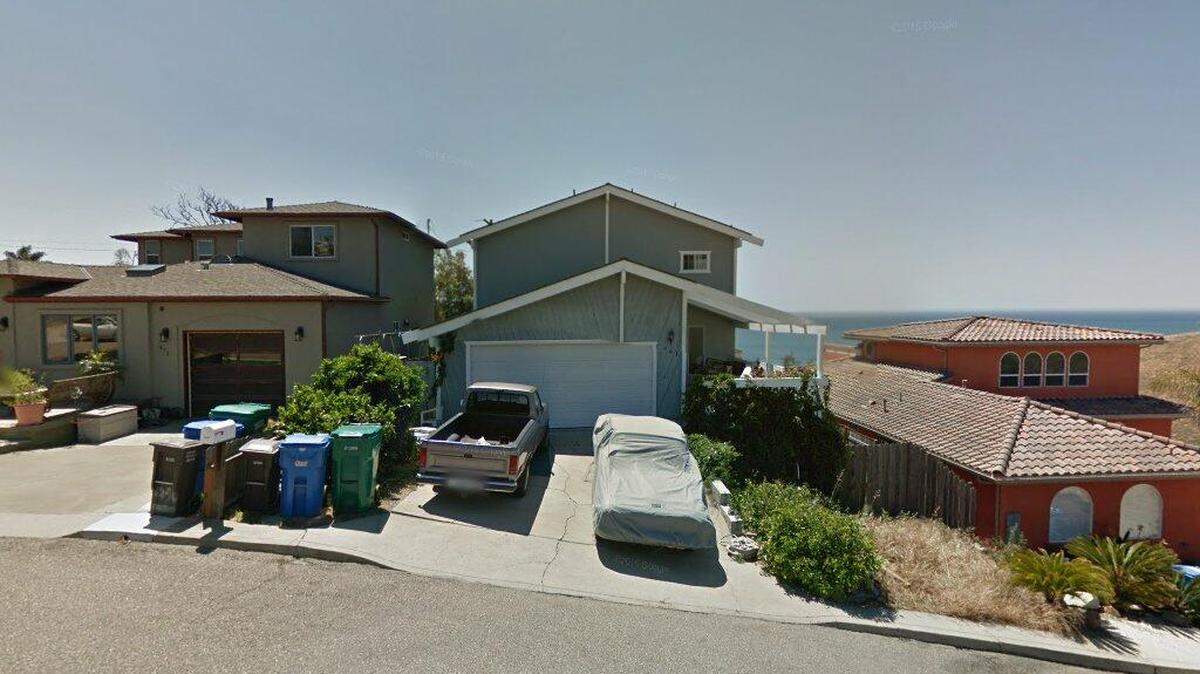 House on 300 block of Juanita Avenue