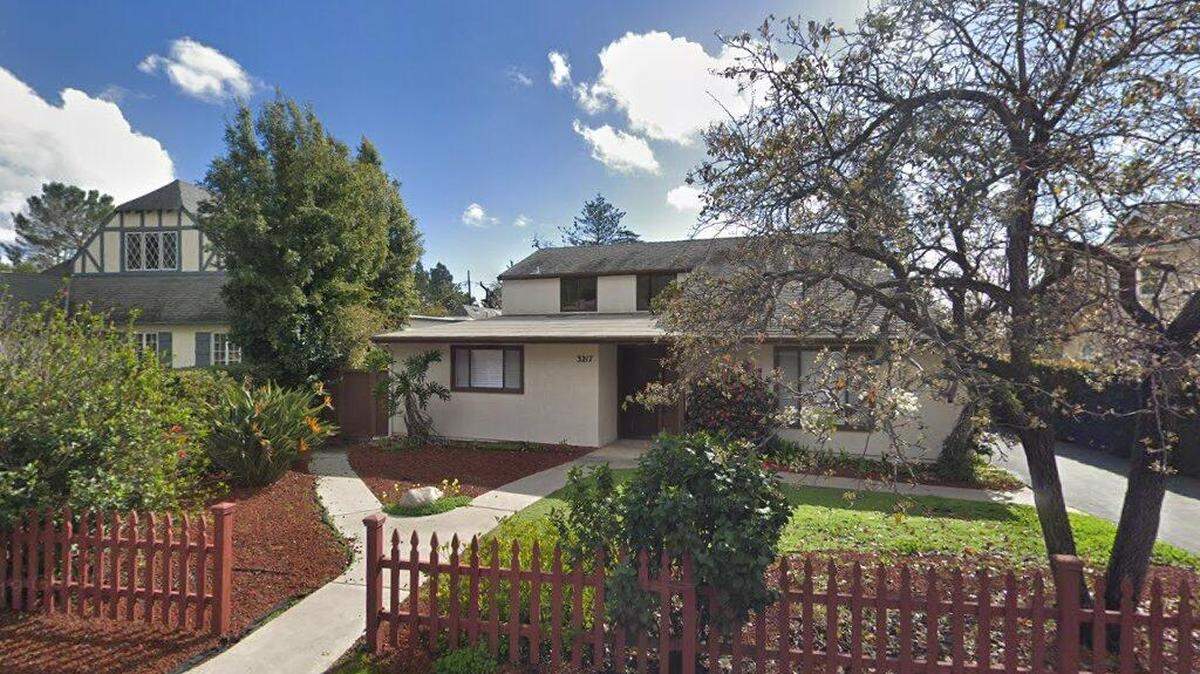 House on 3200 block of Calle Mariposa
