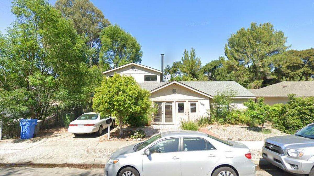 House on 100 block of Cuesta Drive