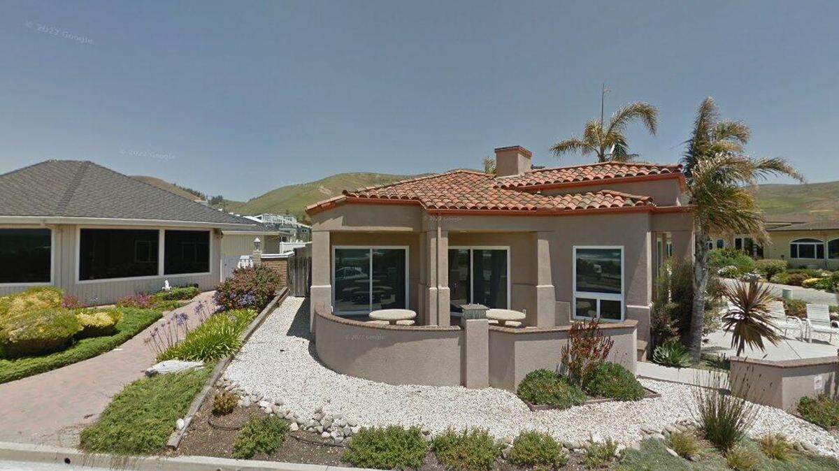 House on 3200 block of Beachcomber Drive