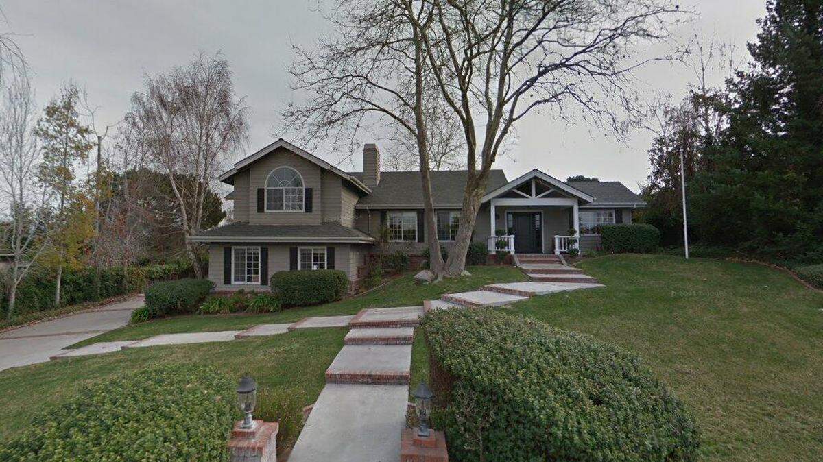 House on 100 block of Country Club Drive
