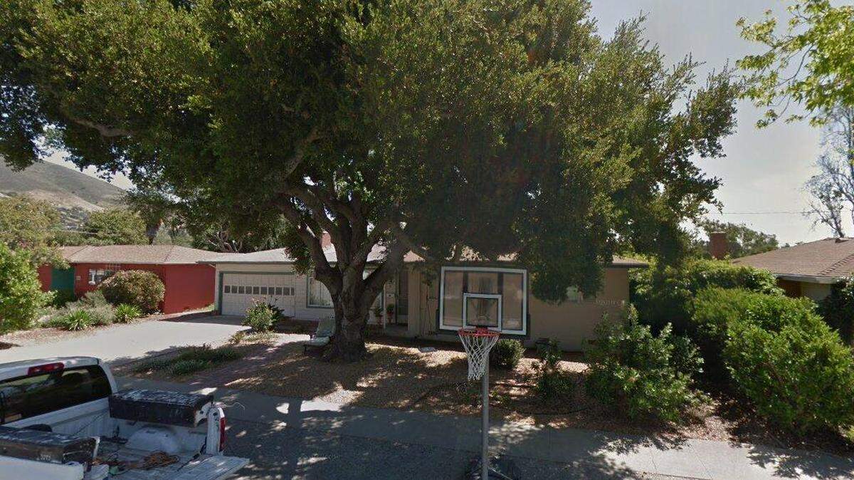 House on 1200 block of San Mateo Drive