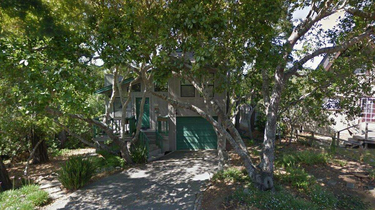 House on 2300 block of Alban Place