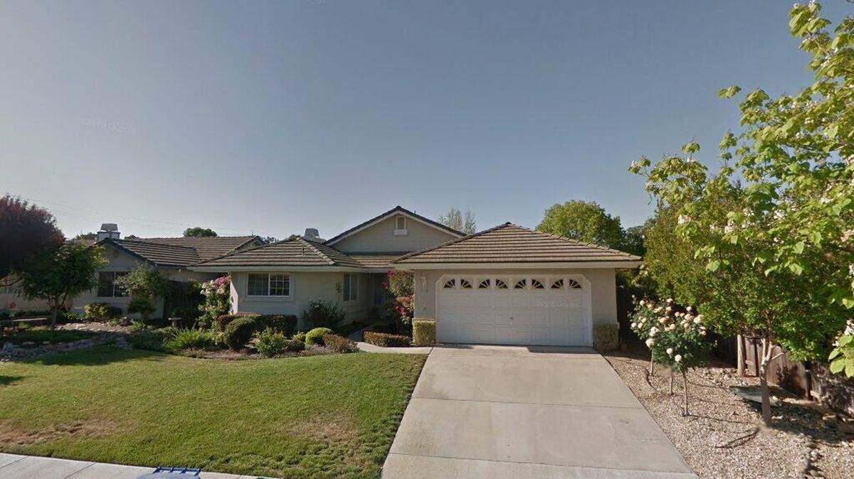 House on 100 block of Stonebridge Lane