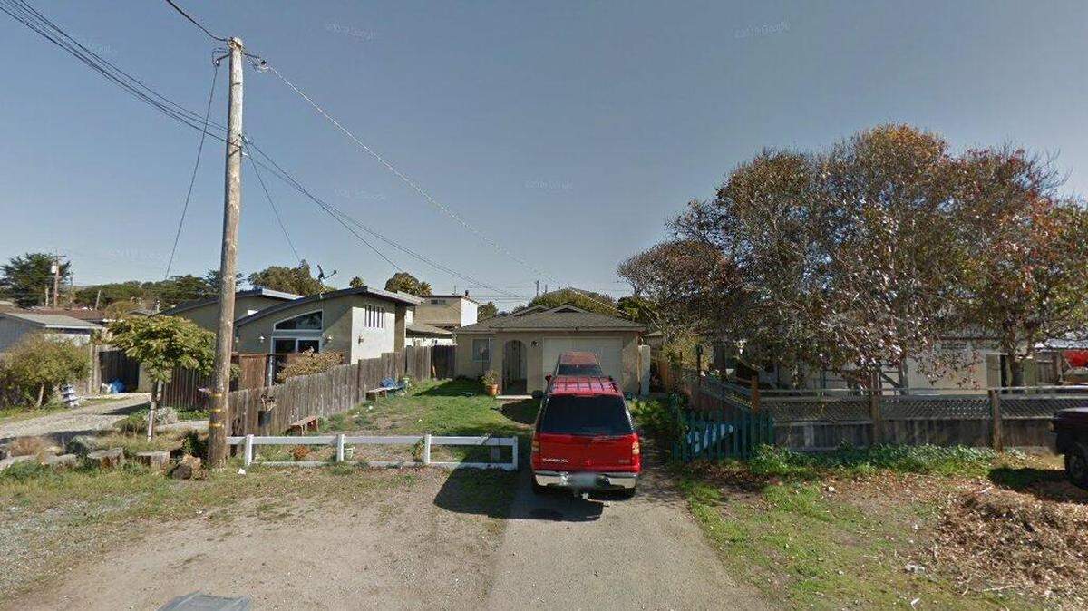 House on 1400 block of 10th Street