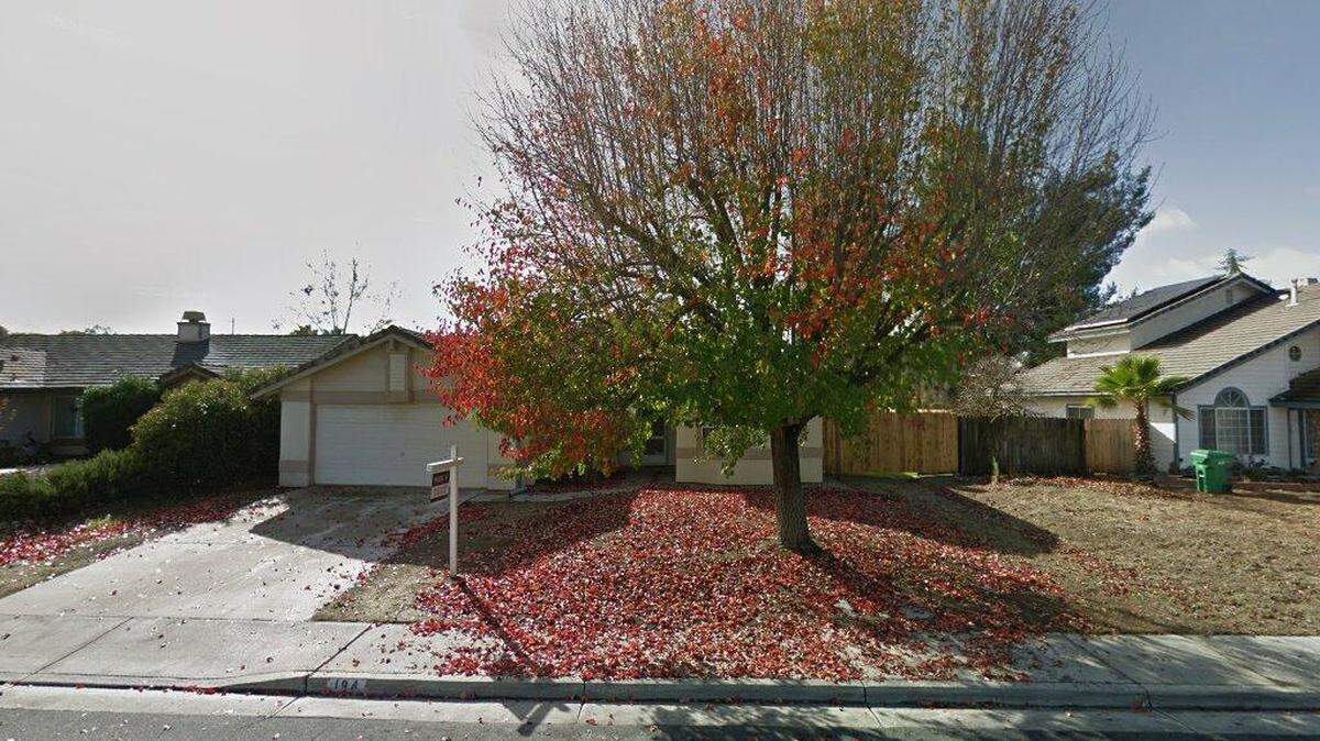 House on 100 block of Riverbank Lane