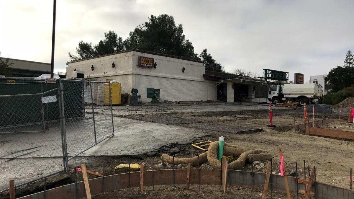 The vacant Coco’s restaurant on El Camino Real in Atascadero will be torn down and replaced with a Habit Burger Grill.