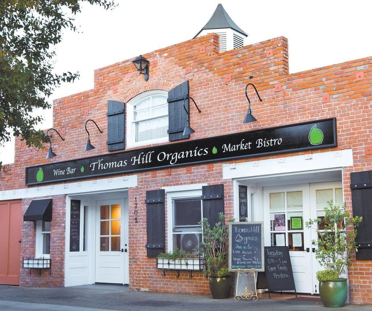 Thomas Hill Organics opened in a picturesque alley off 13th and Park streets in Paso Robles in 2009. The restaurant closed in January 2026.