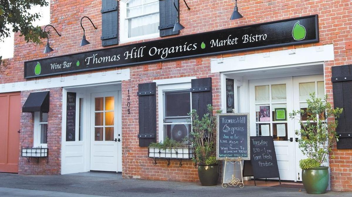 Thomas Hill Organics opened in a picturesque alley off 13th and Park streets in Paso Robles in 2009. The restaurant closed in January 2026.