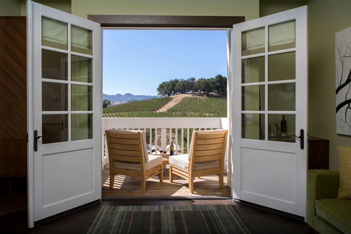 Justin Vineyards & Winery in Paso Robles, named the American Winery of the Year by Wine Enthusiast magazine, has an inn, tasting room and restaurant.