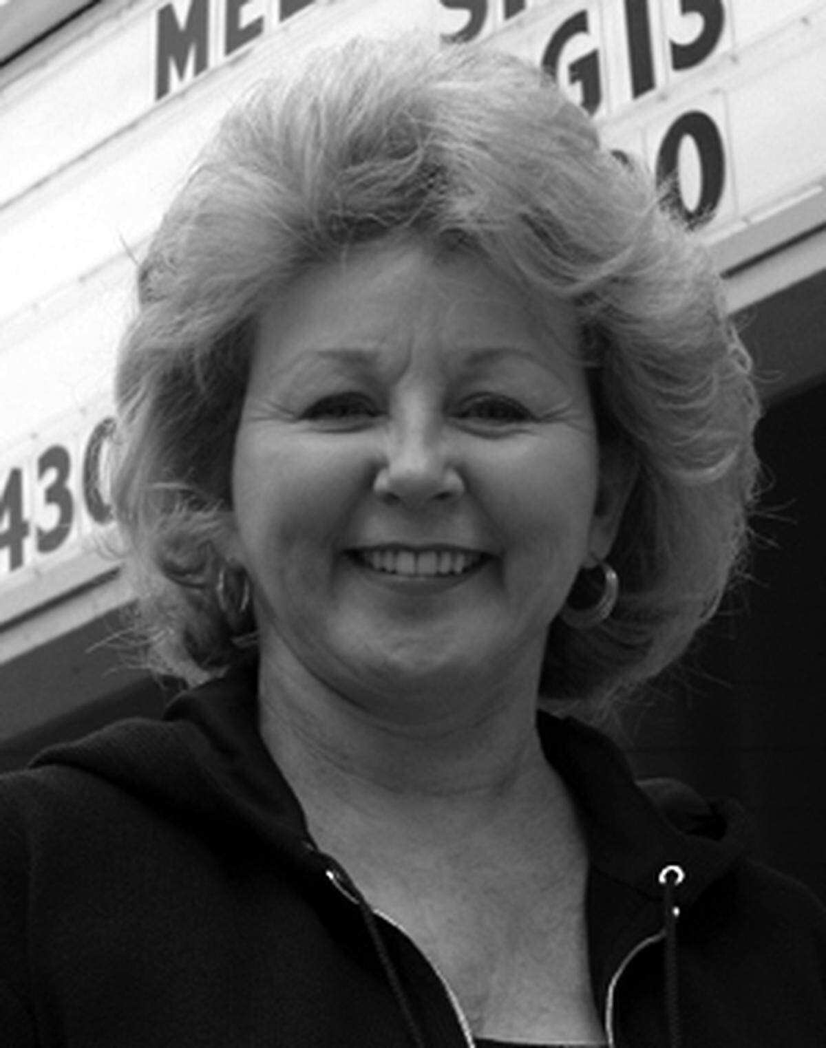 Mary Lou Jannopoulos, owner of the Bay Theatre, in a Tribune file photo in 2002.