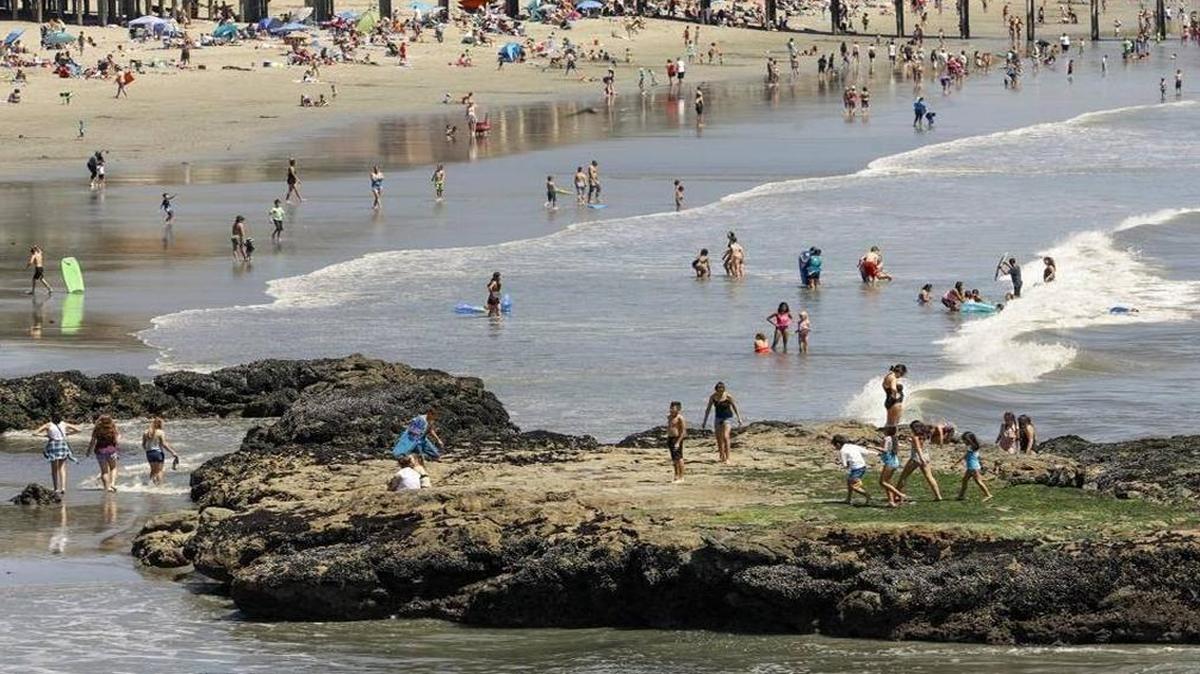 Crowds at Avila Beach in April.