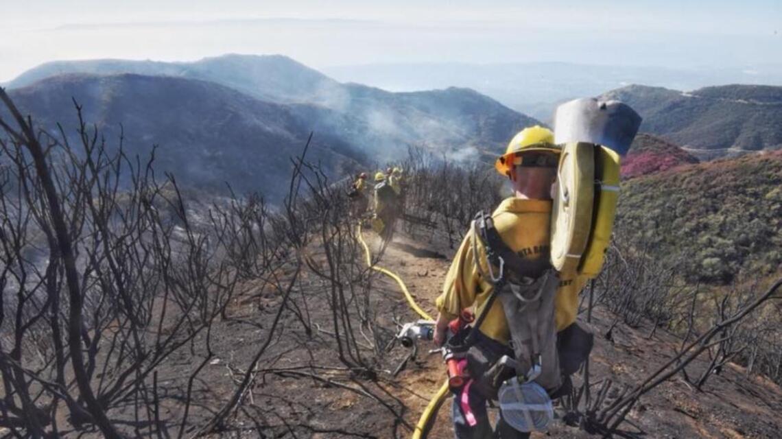 Thomas Fire still 60 percent contained after ‘significant wind event’