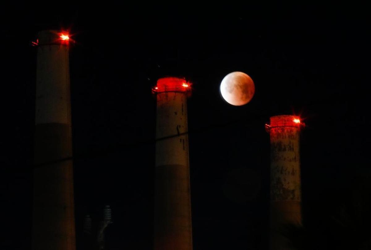 Blue blood supermoon over the smokestacks at Morro Bay Power Plant.