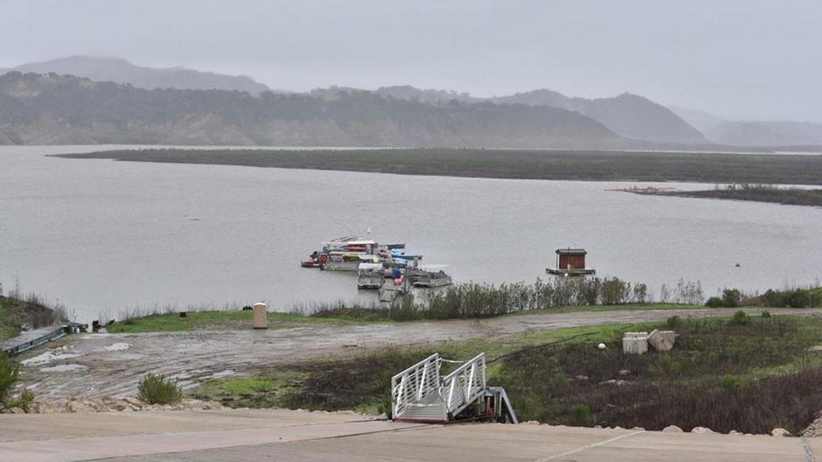 Lake Cachuma’s water level has risen enough with recent rains that officials decided to disconnect the emergency pumping barge that was used to get reservoir water to the South Coast.
