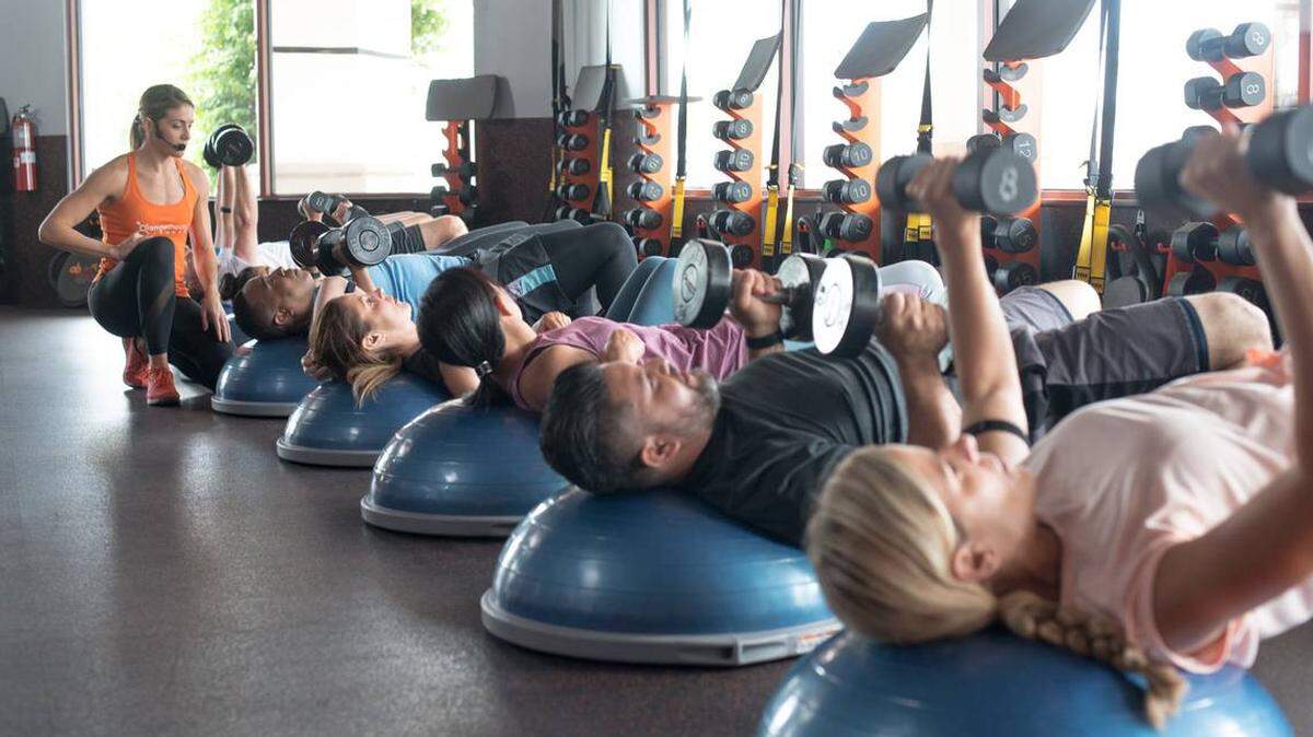 Gyms, like this one shown in pre-COVID days, have been urged to step up precautions following large COVID-19 outbreaks at fitness centers in Chicago and Hawaii.