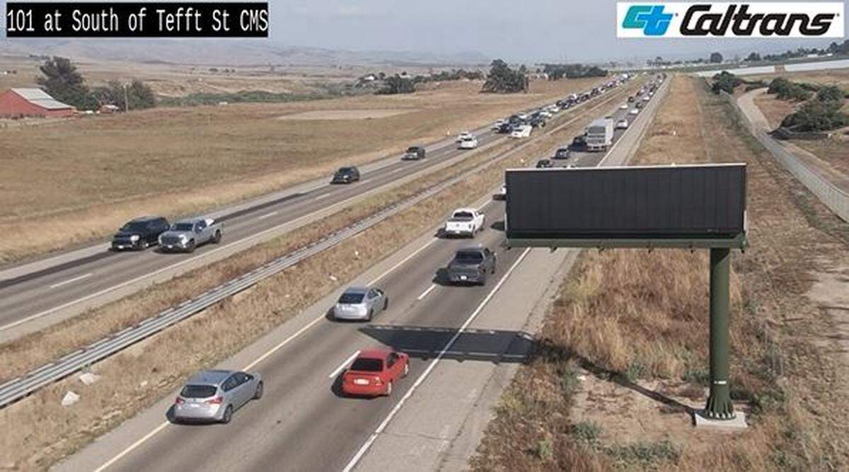 Southbound Highway 101 traffic was backed up near Nipomo on Friday, June 16, 2023.