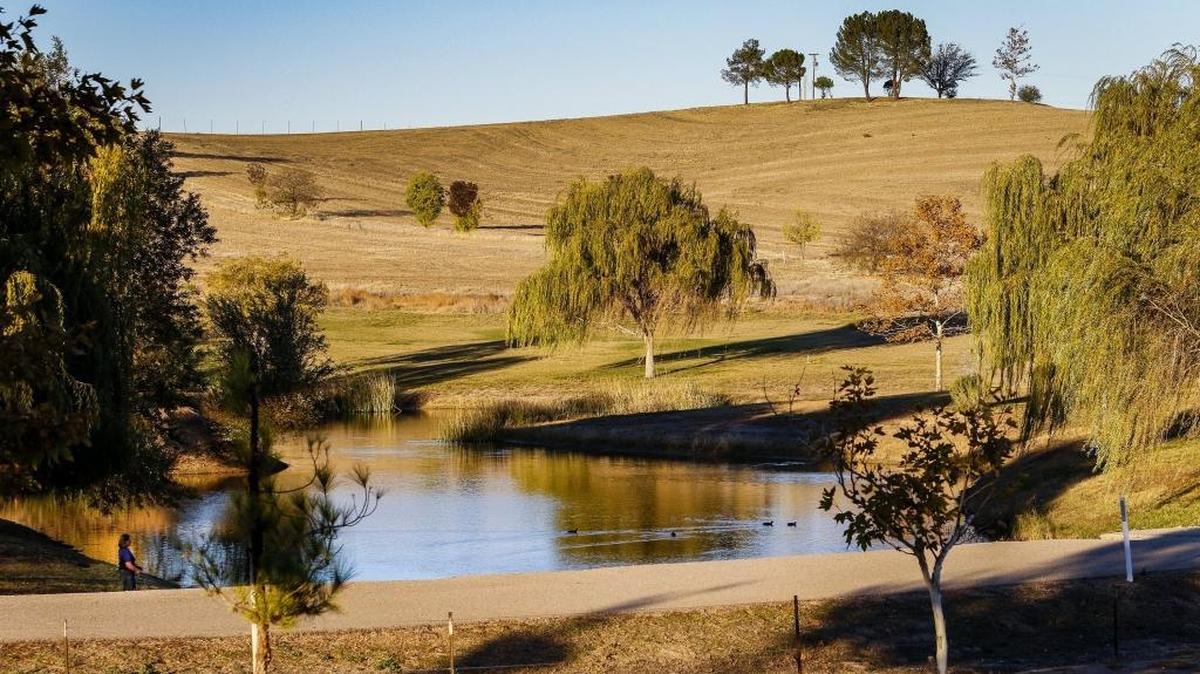 River Oaks Golf Course looking to the northeast. Estrella Associates has proposed adding 271 homes to the River Oaks residential community on the east side of Paso Robles.