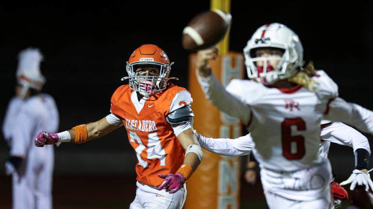 Paso Robles beats Atascadero 30-15. See the photos