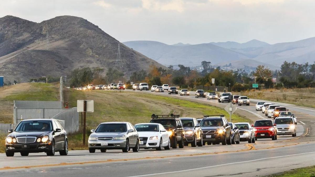 Southbound traffic crawls along Highway 227 near the San Luis Obispo County Regional Airport at rush hour. The San Luis Obispo Council of Governments is leading a study to find ways to relieve traffic congestion on the highway.