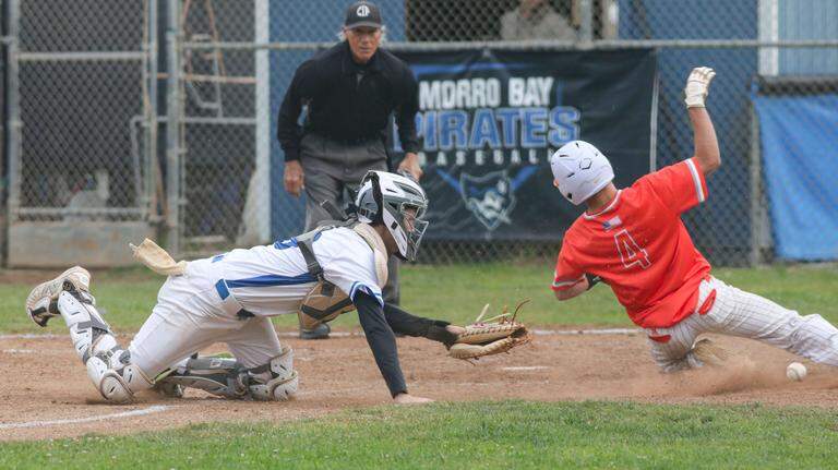 Atascadero beats Morro Bay 6-4. See the photos