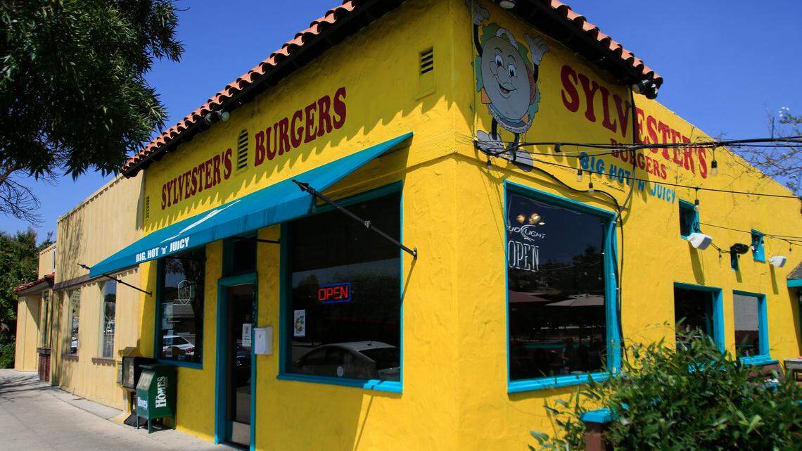 Sylvester’s Burgers offers free grub to graduating high school seniors