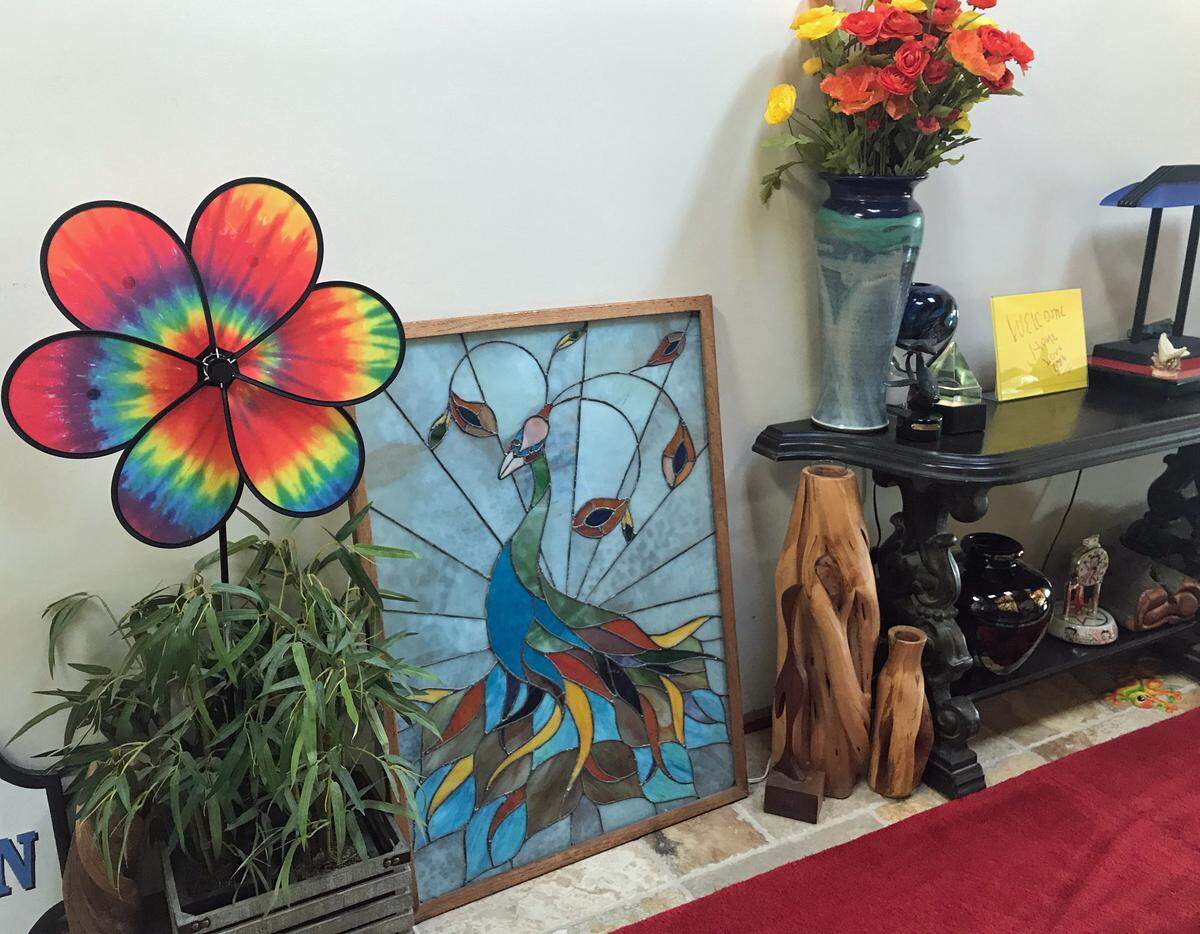 Columnist Kathe Tanner proves a bright garden spinner can spread joy inside her Cambria home, too. 