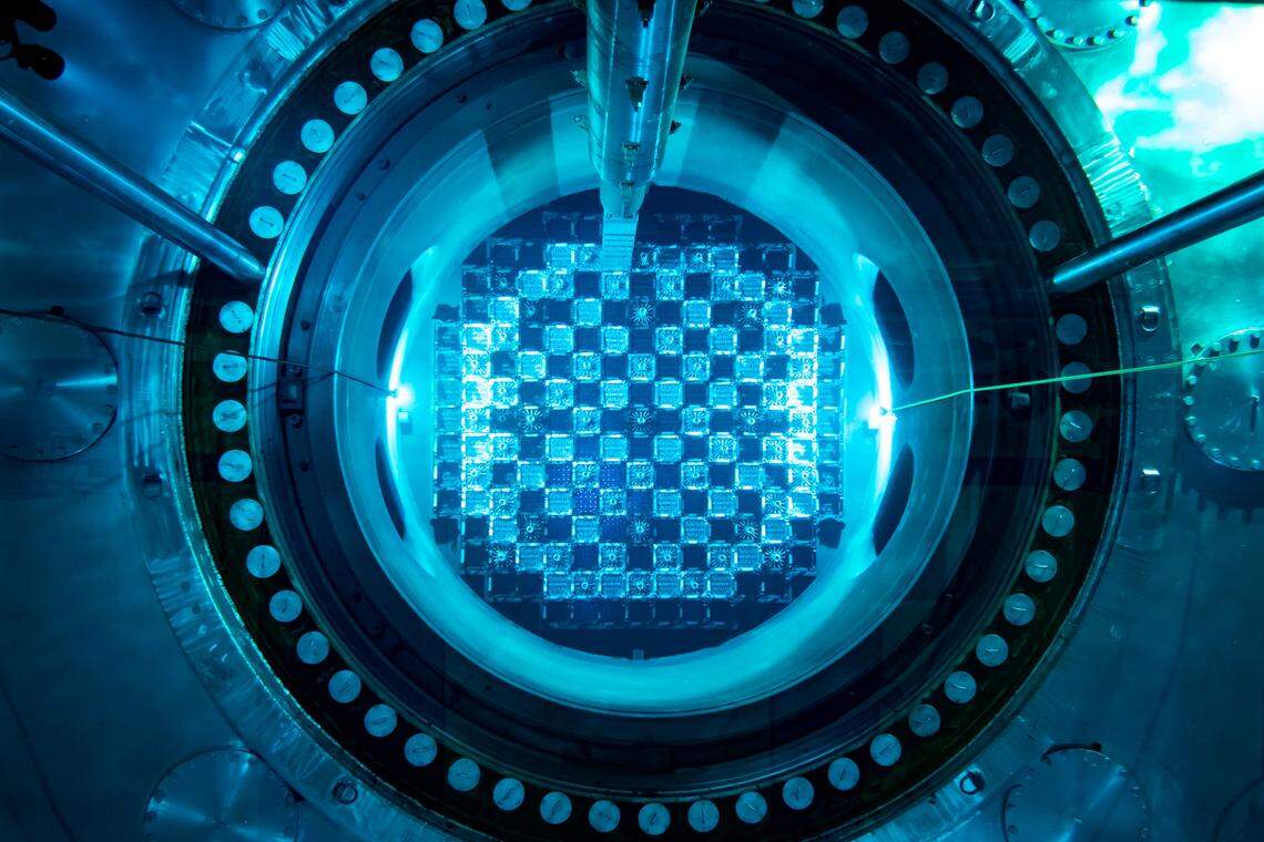 Each nuclear reactor in the Diablo Canyon nuclear power plant includes 193 fuel assemblies. 