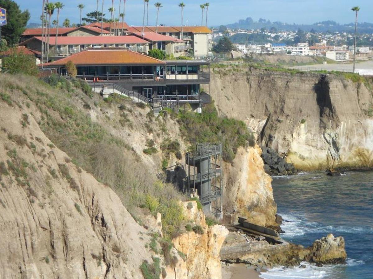 A view of the staircase and the nearby Ventana Grill.