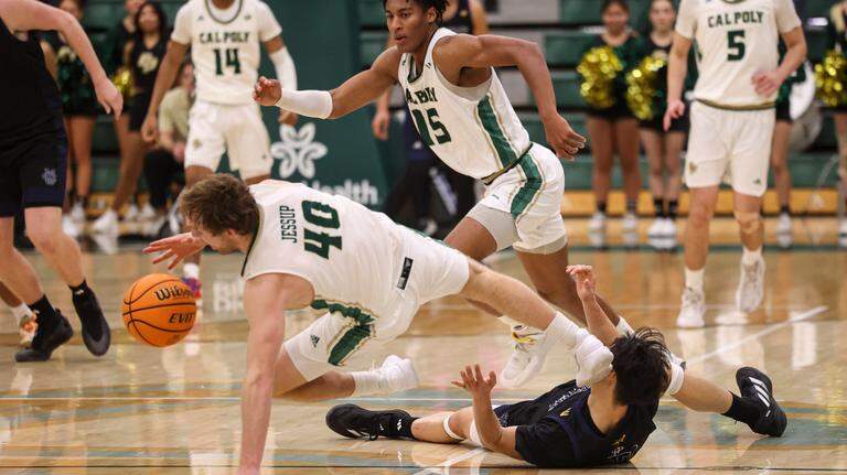 Cal Poly falls in OT to Irvine 98-89. See the photos