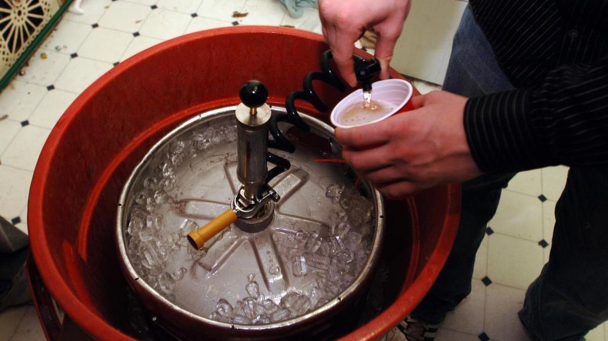The San Luis Obispo City Council has decided not to pursue a keg registration program, one suggestion that came out of a report last year aimed at improving relationships between residents and their student-age neighbors.