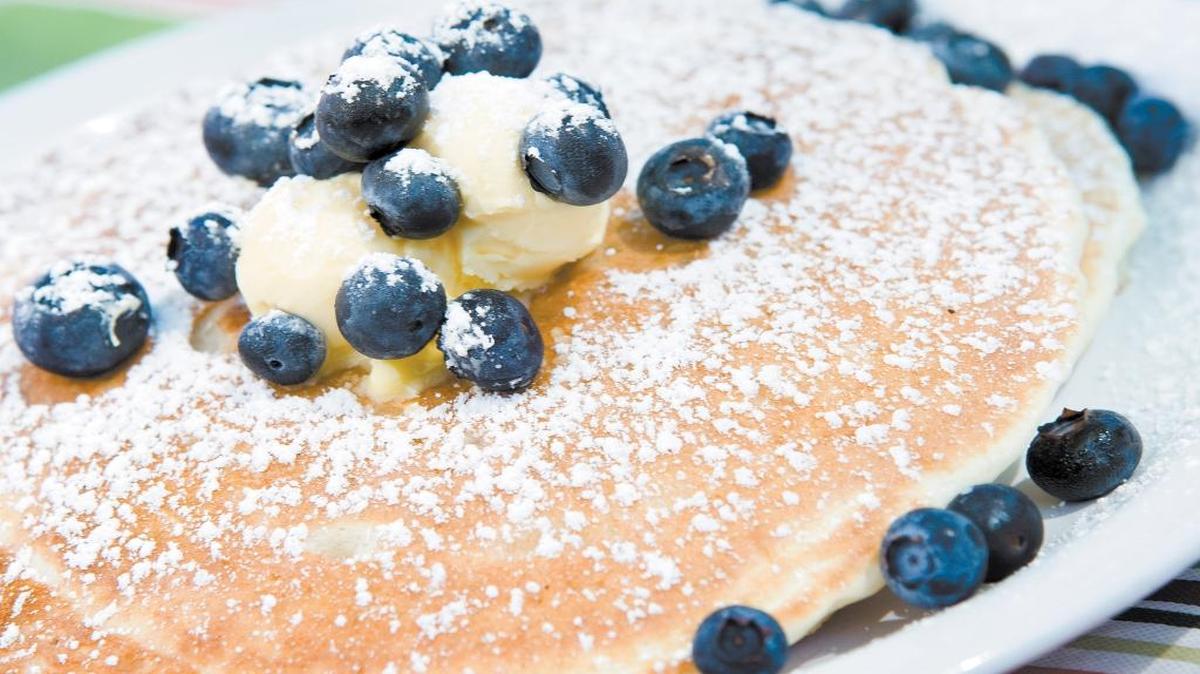 A pancake breakfast and wine raffle will be held at Santa Rosa Catholic Church on Sunday, February 26, 2017.