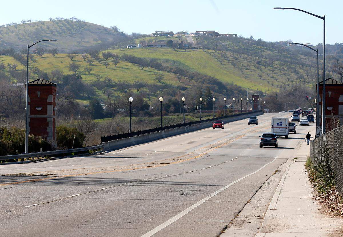 The Niblick Road bridge over Highway 101 and the Salinas River in Paso Robles is one of 23 bridges rated in poor condition throughout San Luis Obispo County.