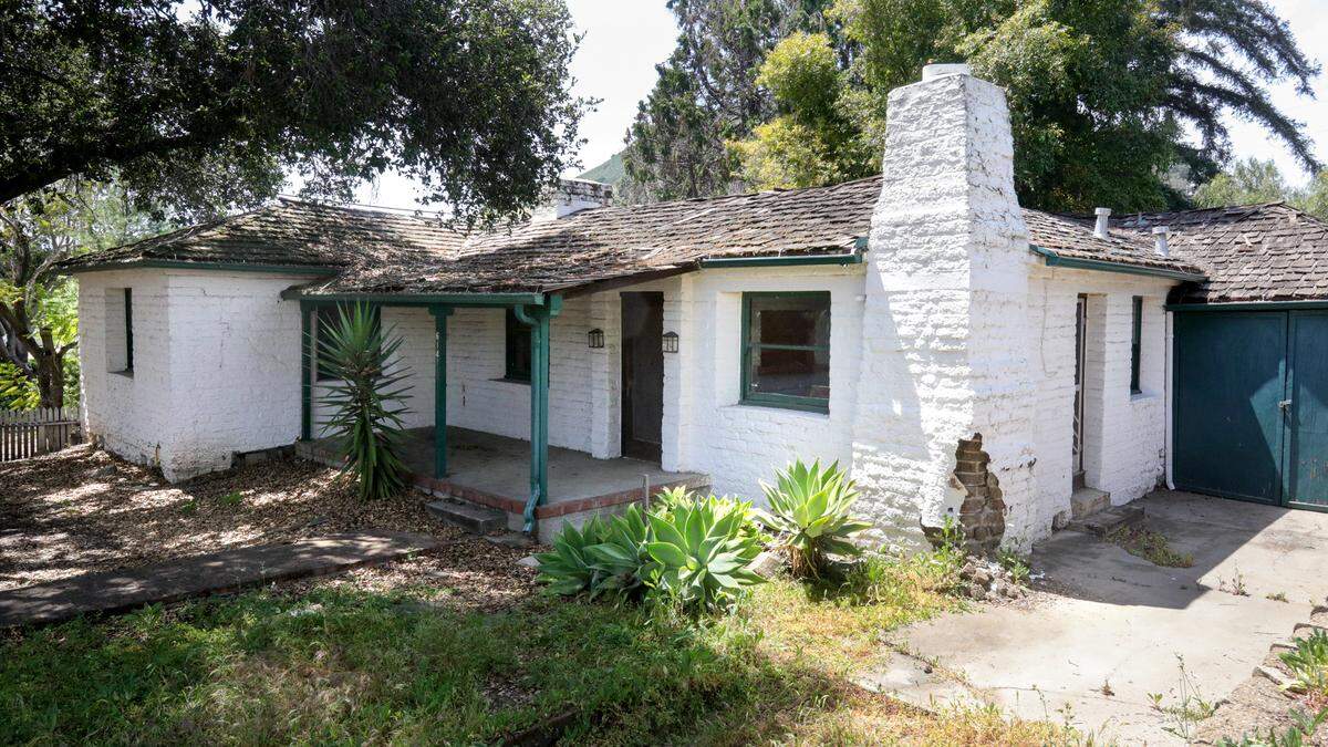 This house on Monterey St. in San Luis Obispo is being advertised as free to whoever wants to pay to move it.