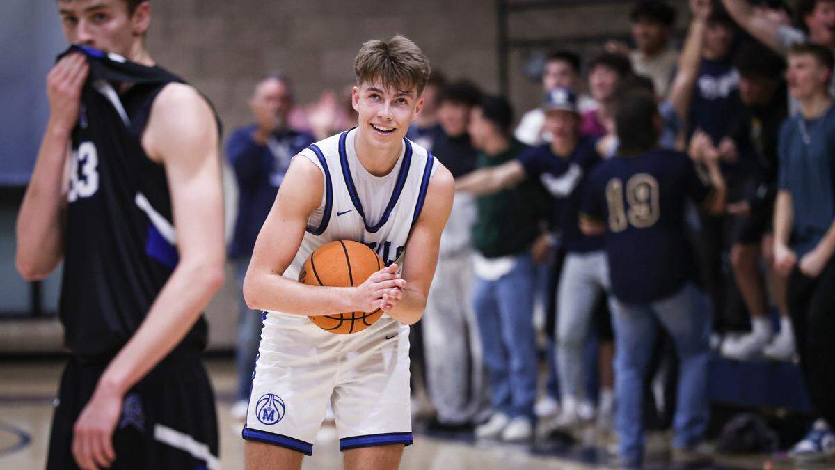 Roman Benedetti applauds as the final seconds tick off the clock. Mission Prep beat Frontier 67-55 to advance to the Division II Central Section final seen here on Feb. 21, 2025.