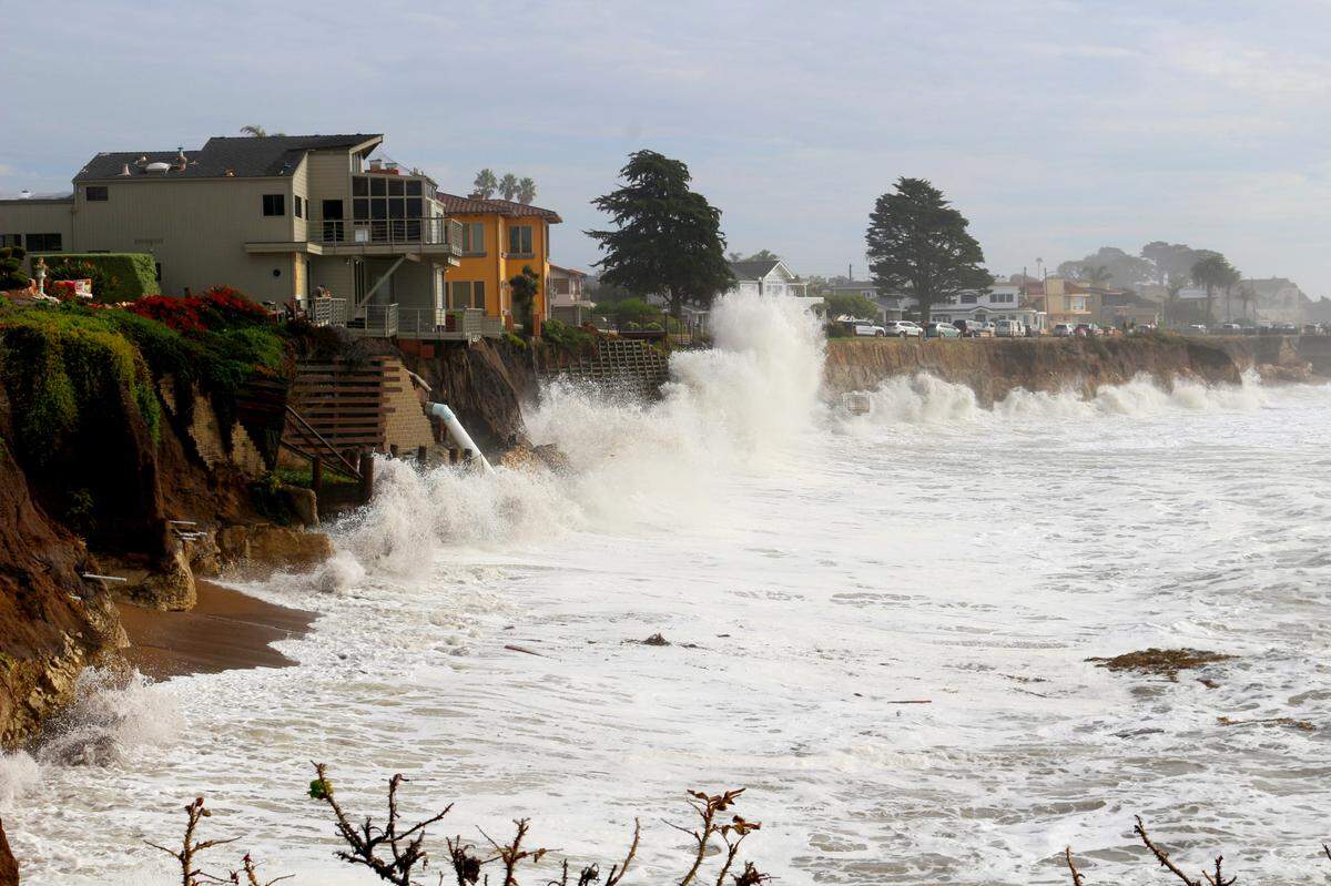 Waves crash against the cliffs in Shell Beach in a view from Shoreline Drive on Dec. 28, 2023.