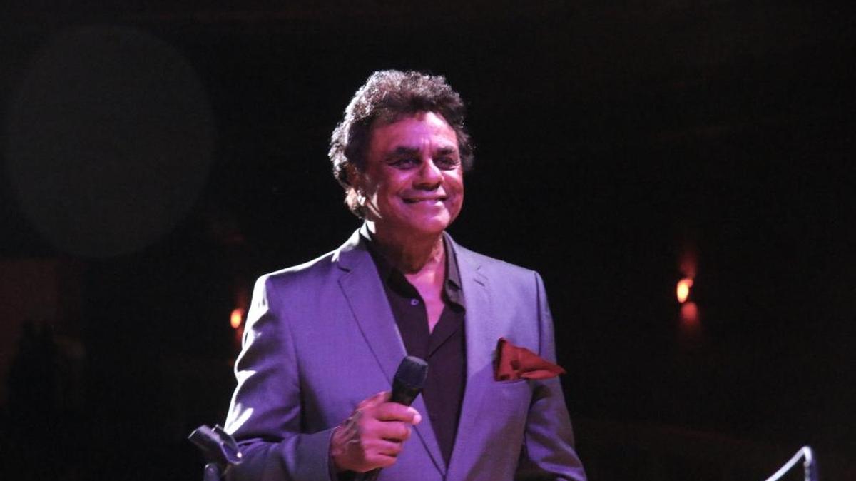 Legendary pop vocalist Johnny Mathis performs at Chumash Casino on Thursday, Feb. 9, 2017.