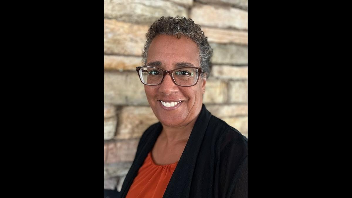 Tracy Ellis Weit is running for the Atascadero Unified School District Board of Trustees.
