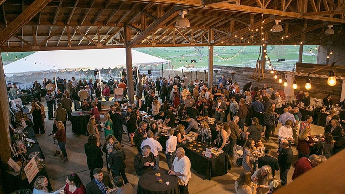 Guests gather at Arroyo Grande Community Hospital Foundation’s Comedy Night fundraiser.