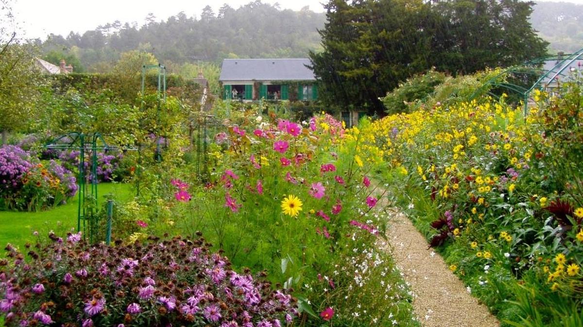 Claude Monet’s garden in Giverny, France is an example of a tapestry garden.