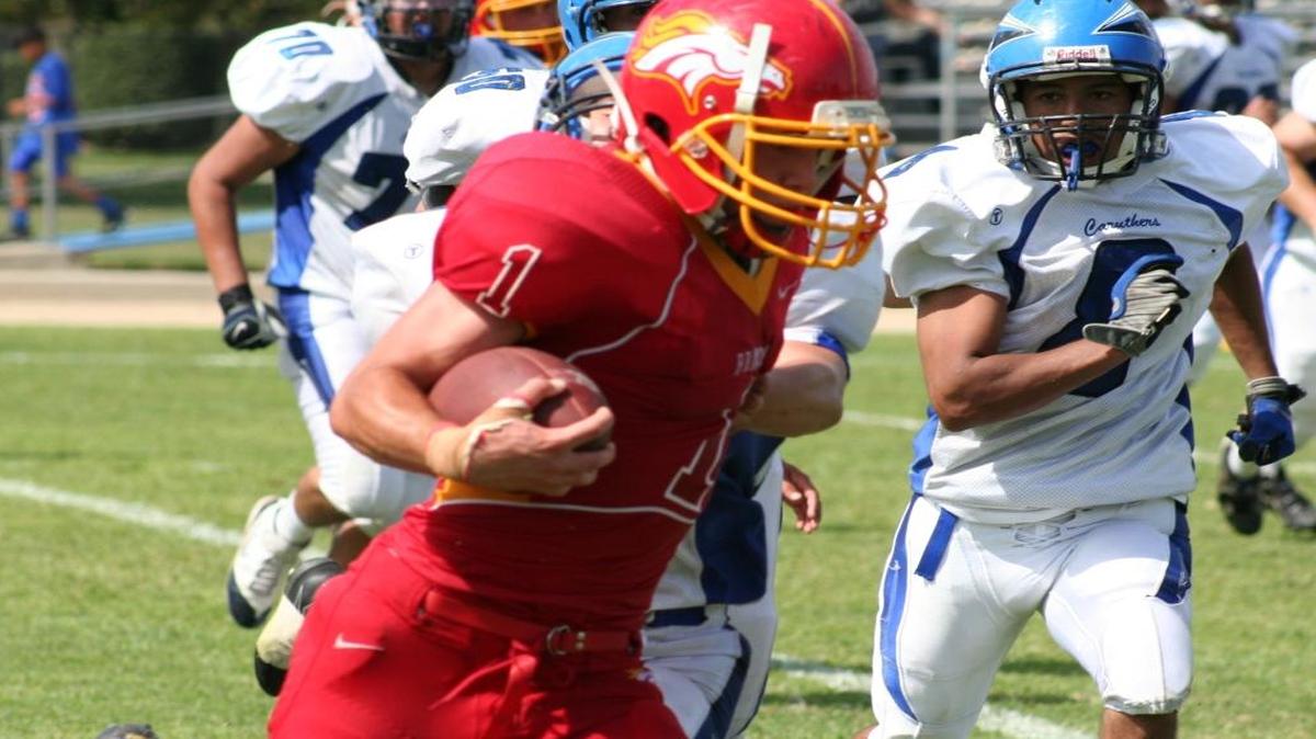 Junior running back Zachery Brooke struggled to gain yardage in the torrid heat of the San Joaquin Valley on Sept. 19, 2009.