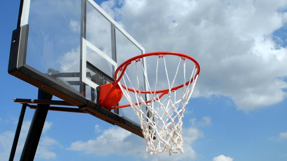Coast Union girls close in on Coast Valley League basketball title
