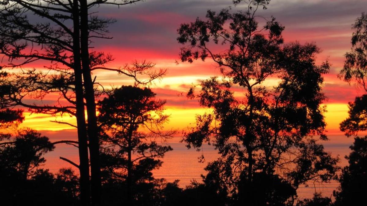 Cambria sunsets are among the things the columnist is thankful for.