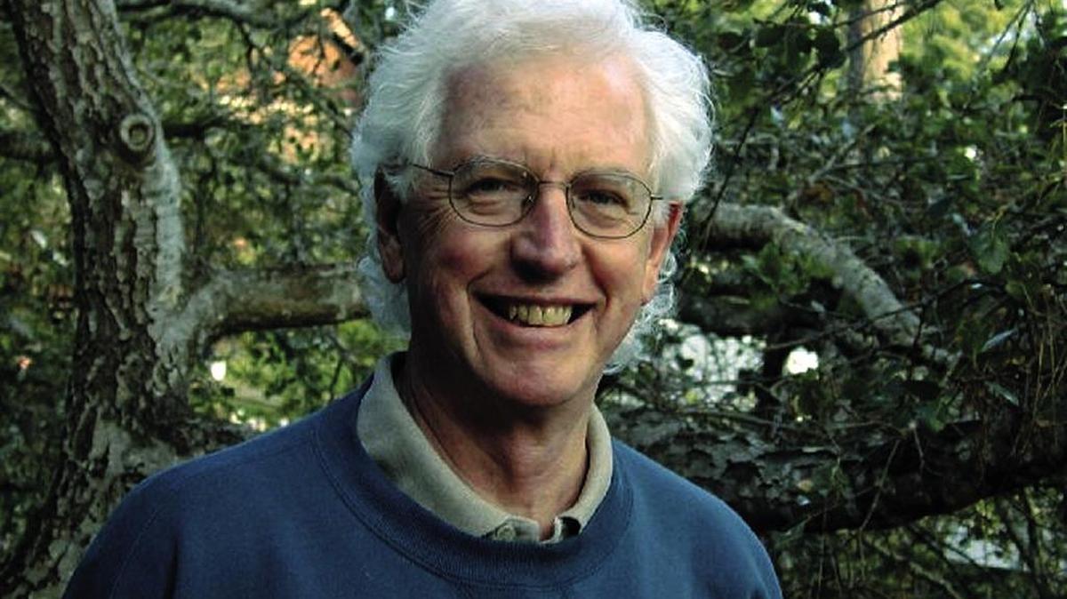 Ken Topping of Cambria is resigning as SLO County planning commissioner.