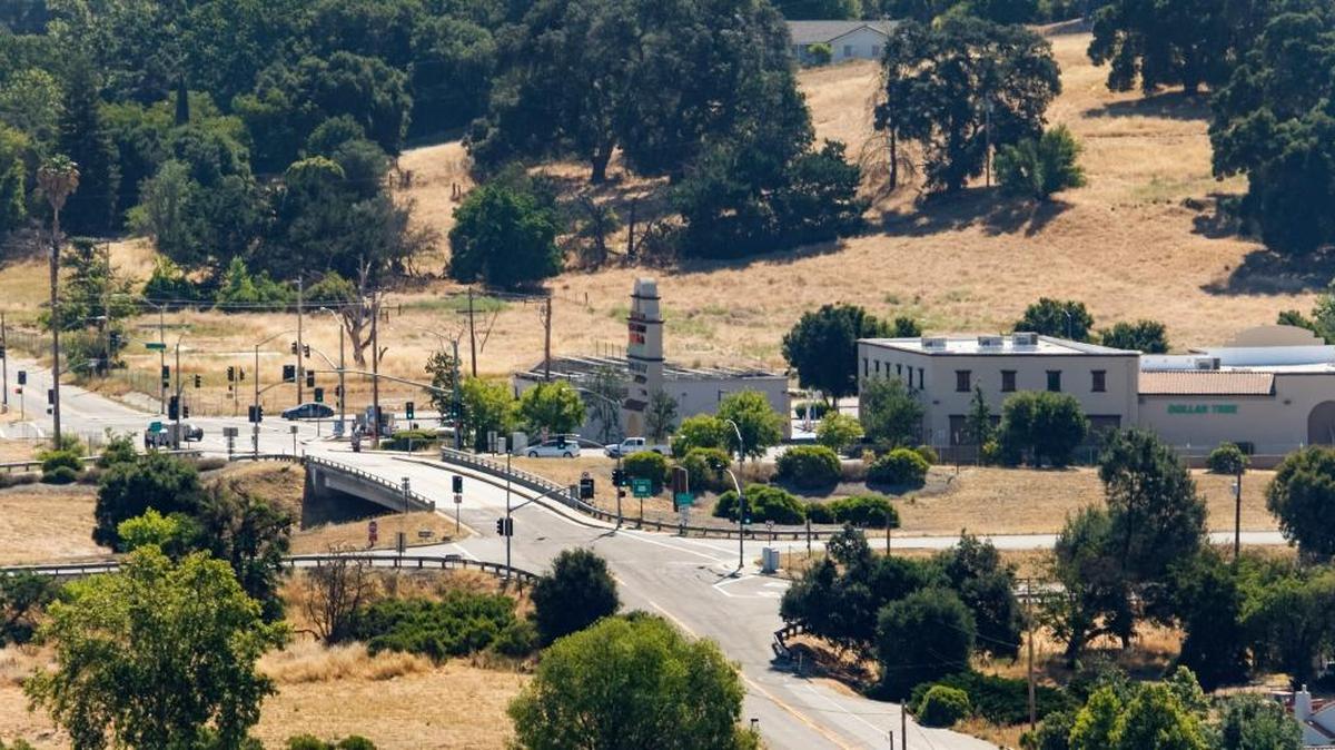 Atascadero is planning to build roundabouts at the Del Rio Road interchange with Highway 101 in preparation for the Wal-Mart development.