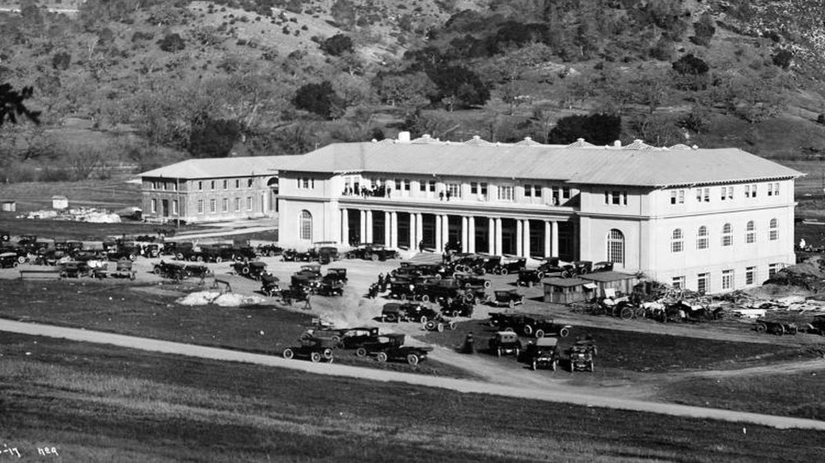 The Mercantile/La Plaza building in Atascadero was part of the civic center of the colony. It was destroyed by fire September 13, 1934.