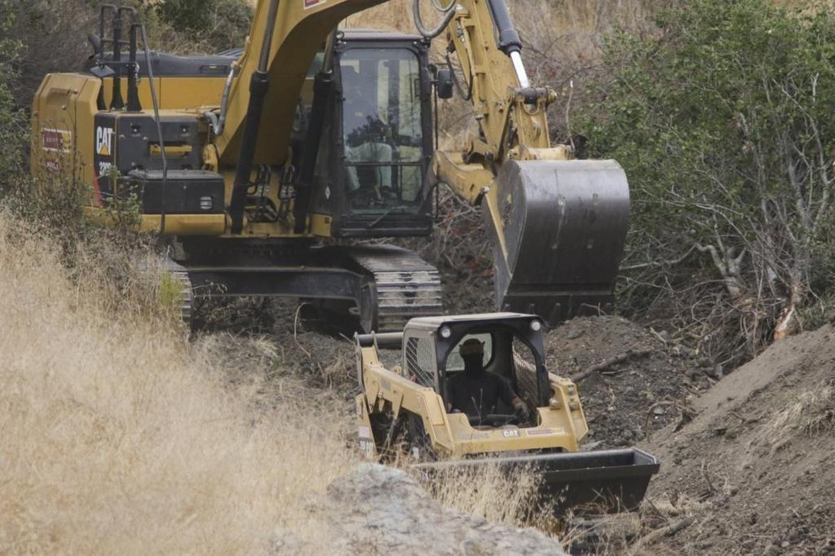 In September 2016, the FBI and San Luis Obispo County Sheriff's Department begin a dig and investigation above Cal Poly related to the disappearance of Smart. 