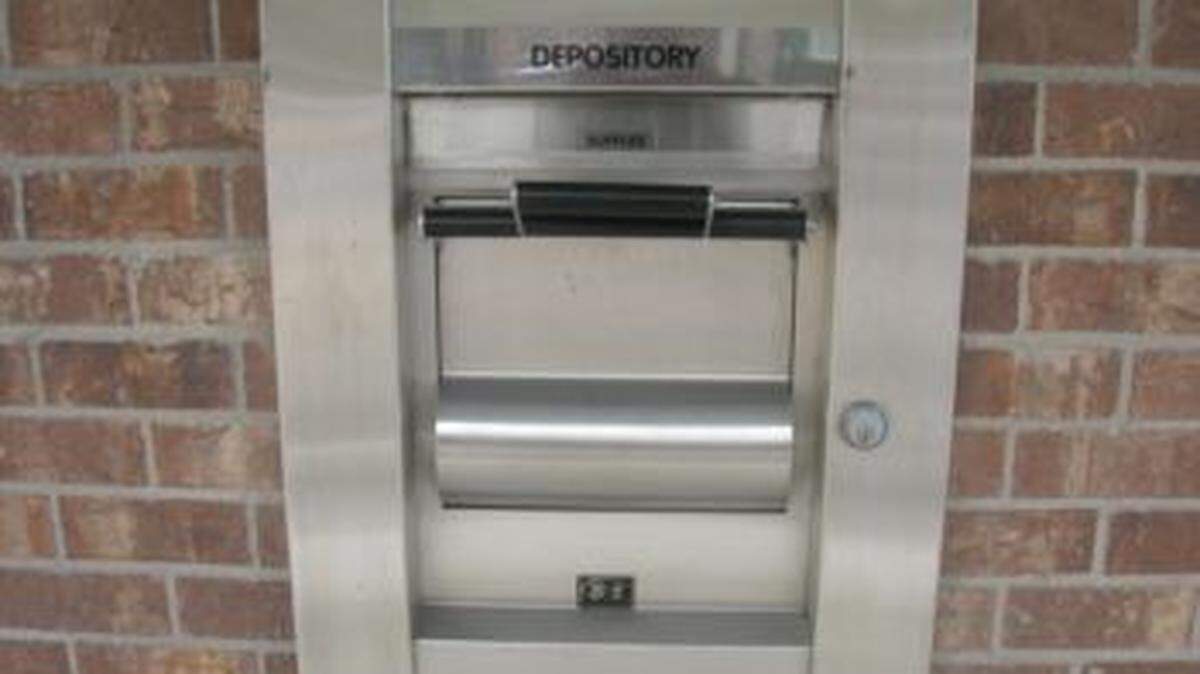 Two bank branches are closing in San Luis Obispo County.