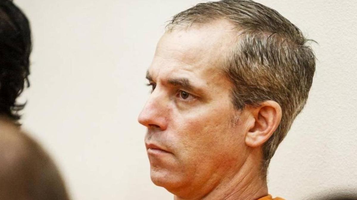Jason Porter, here in court for a pre-preliminary hearing in August 2016, fired his defense attorney and will represent himself.